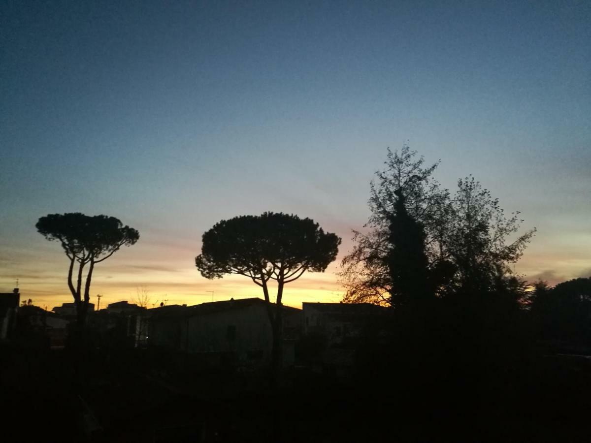 Giusy Bed And Breakfast Marina Di Carrara Exterior foto